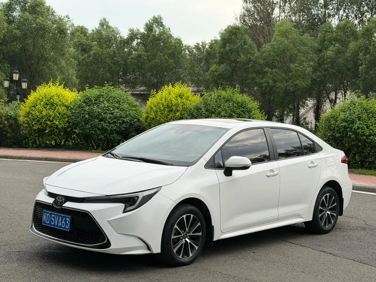 Toyota 2023 Lei Ling 1.2T Stepless 185T Deluxe Automatic Gear - View 1
