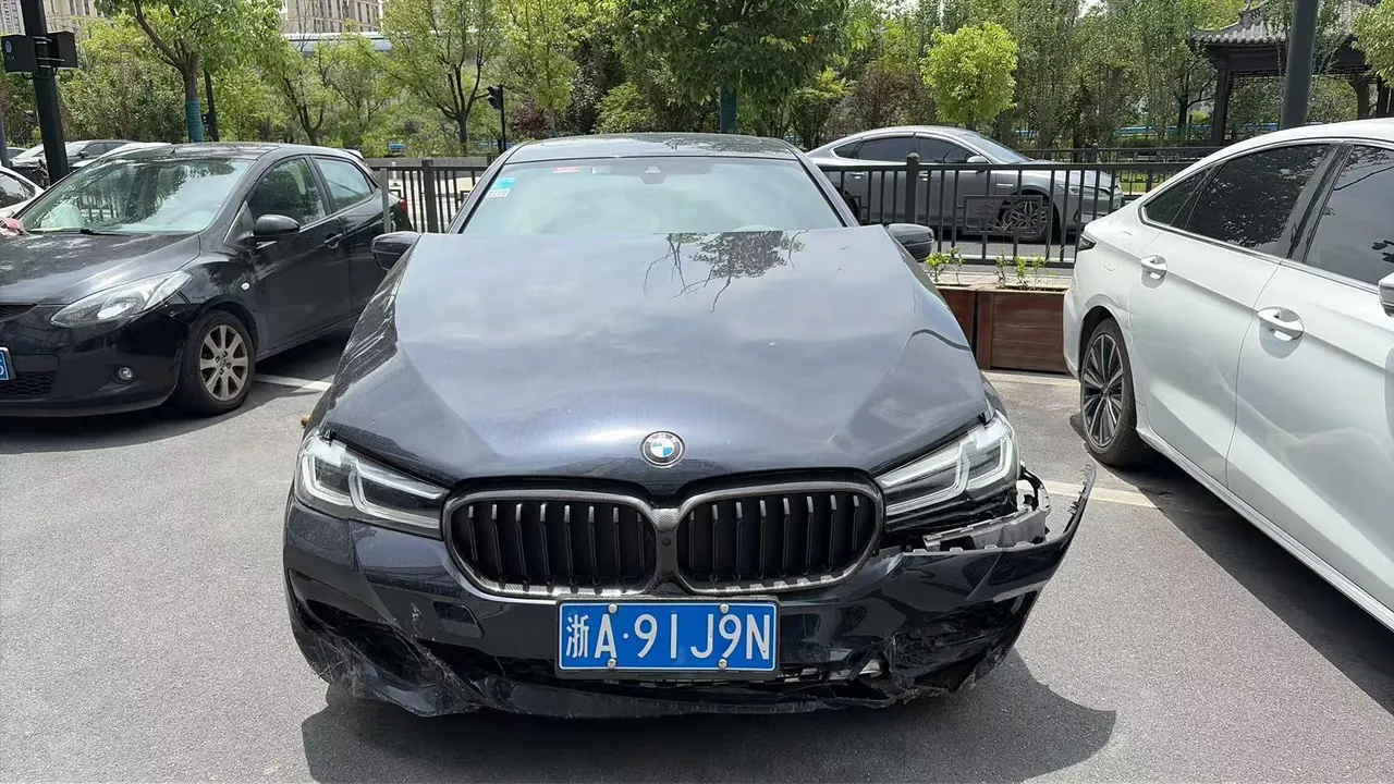 BMW 5 Series (Imported) 2022 540i 3.0T Fashion Edition M Sports Suit (Modified 2) Automatic Gear 2