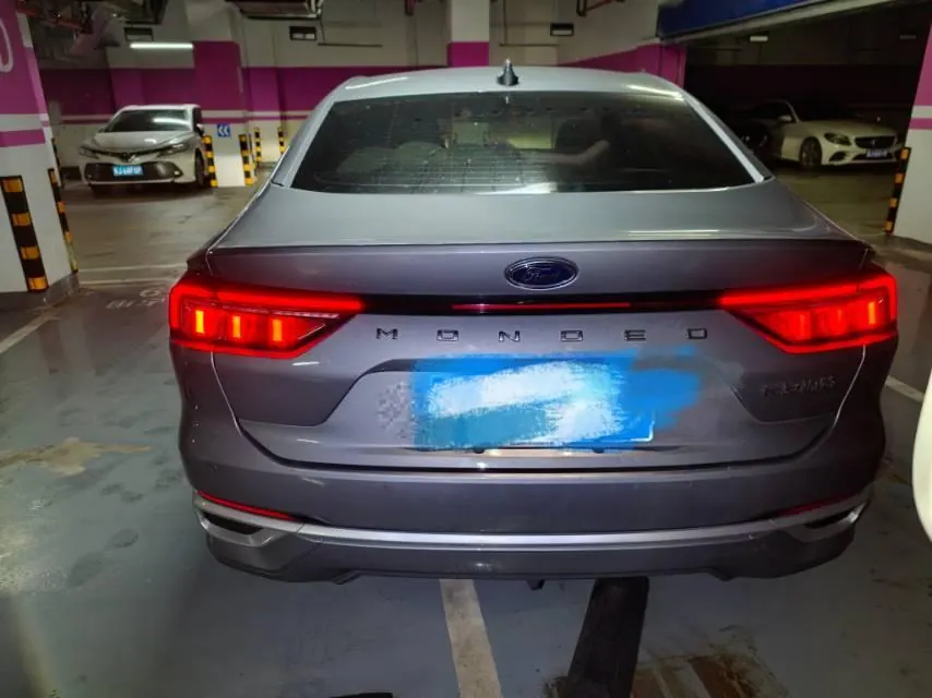 Ford 2023 Mondeo 1.5T EcoBoost 180 Luxury Automatic Gear 2