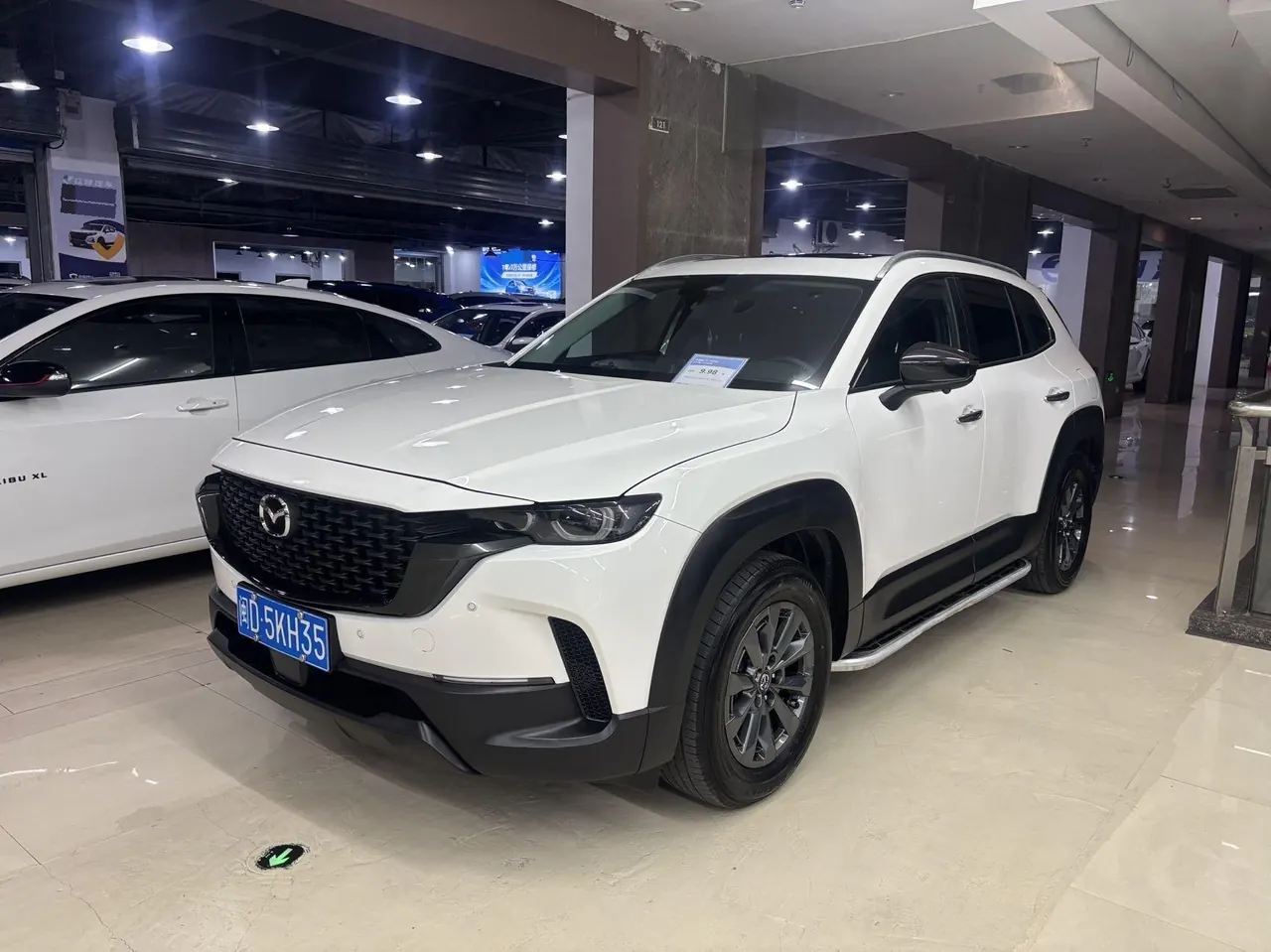 Open image lightbox: Mazda 2023 CX-50 line also 2.5 yue line version of automatic gear