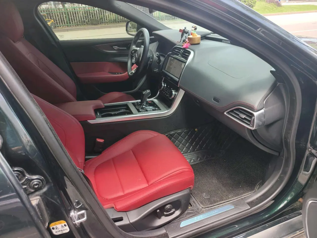 Jaguar 2023 XEL 2.0T 250PS R-DYNAMIC S Enterprising Sports Edition Automatic Gear 6