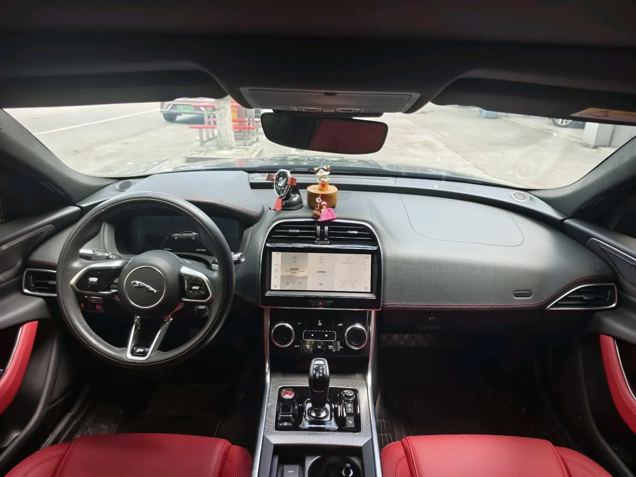 Jaguar 2023 XEL 2.0T 250PS R-DYNAMIC S Enterprising Sports Edition Automatic Gear 7