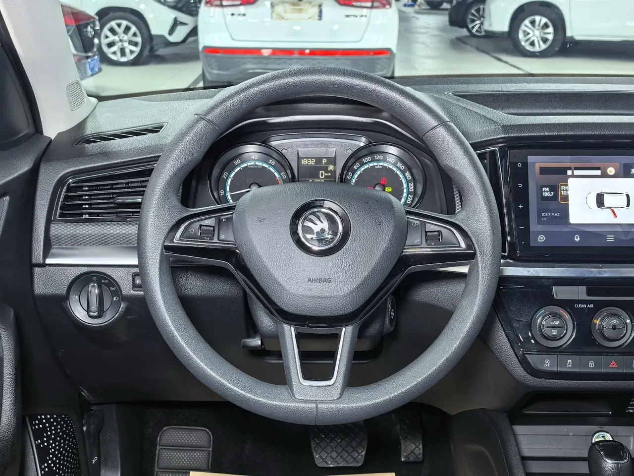 Skoda 2023 Comic 1.5 Comfortable Edition (Modified) Automatic Gear 10