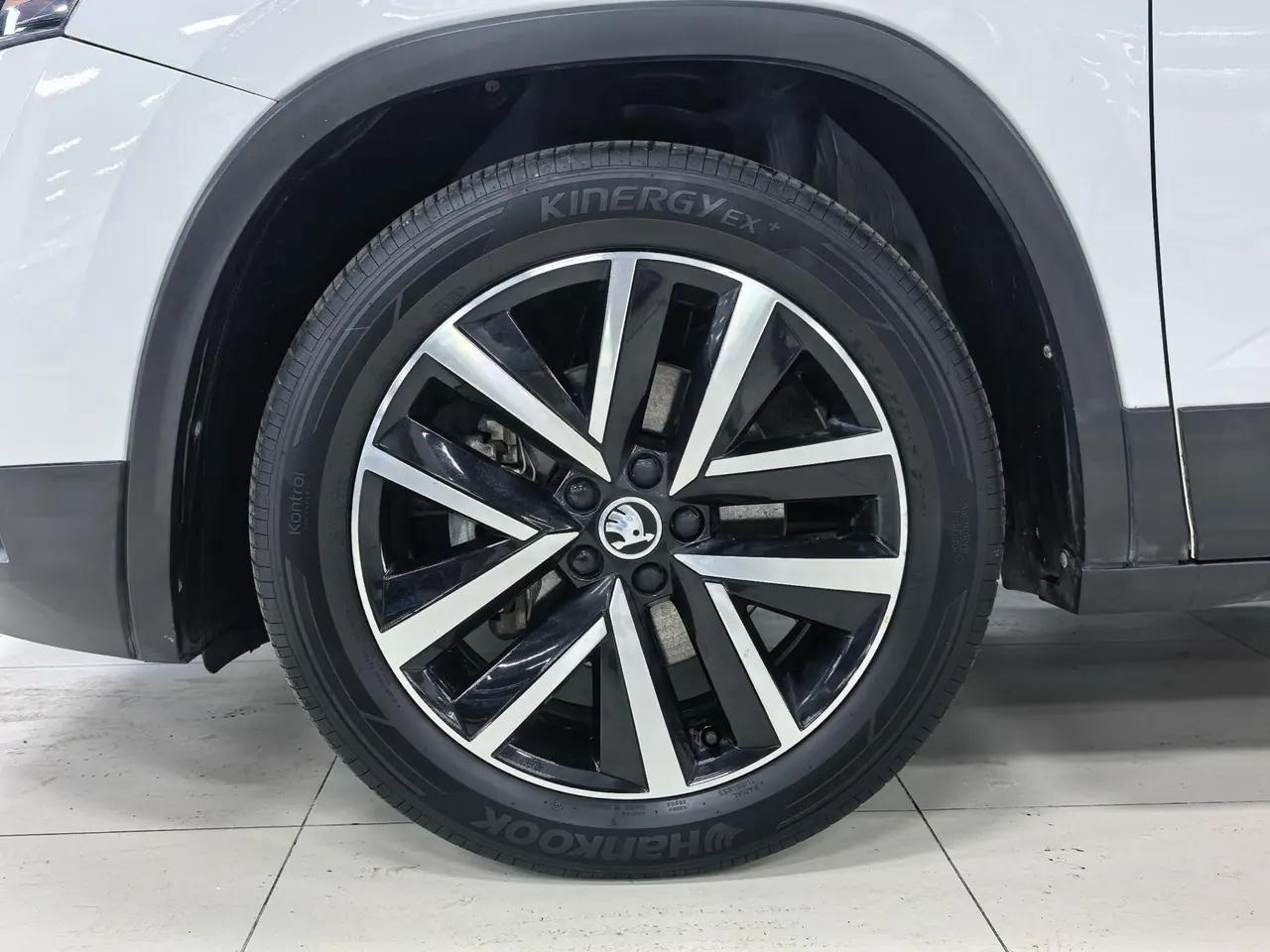 Skoda 2023 Comic 1.5 Comfortable Edition (Modified) Automatic Gear 6