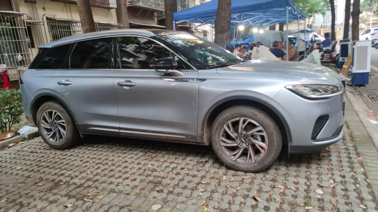 Lincoln 2023 adventurer 2.0T two-wheel drive exclusive edition automatic gear 4