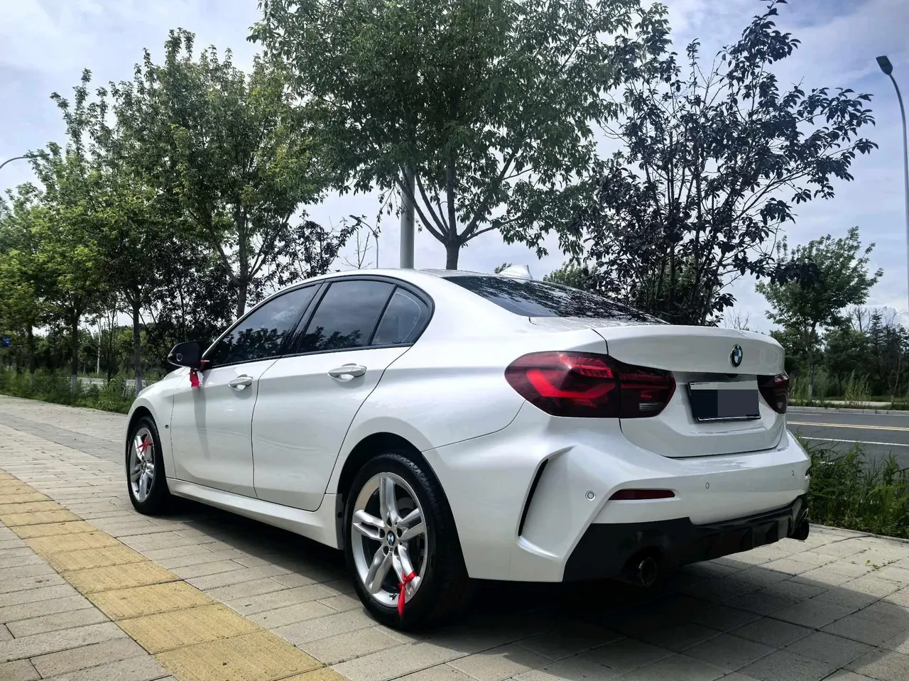 BMW 1 Series 2023 120i 1.5T M Sports Obsidian Night Edition Automatic Gear 4