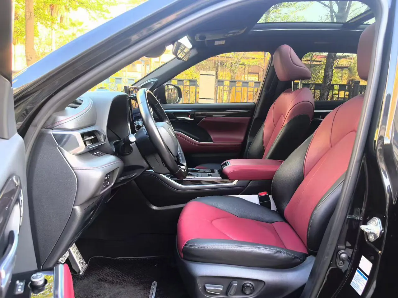 Toyota 2022 Crown Land Release 2.5 Stepless Four-wheel Drive Flagship Automatic Gear 4