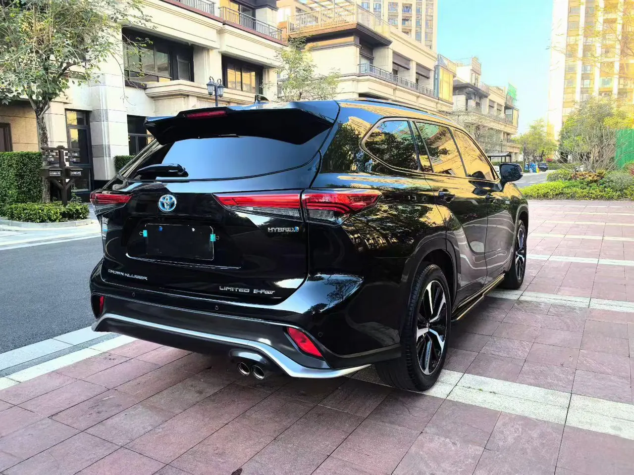 Toyota 2022 Crown Land Release 2.5 Stepless Four-wheel Drive Flagship Automatic Gear 9