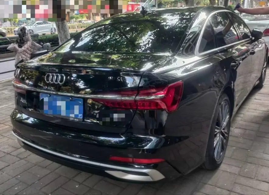 Audi 2023 A6L 2.0TFSI 45TFSI Quattro Selected Dynamic Automatic 4
