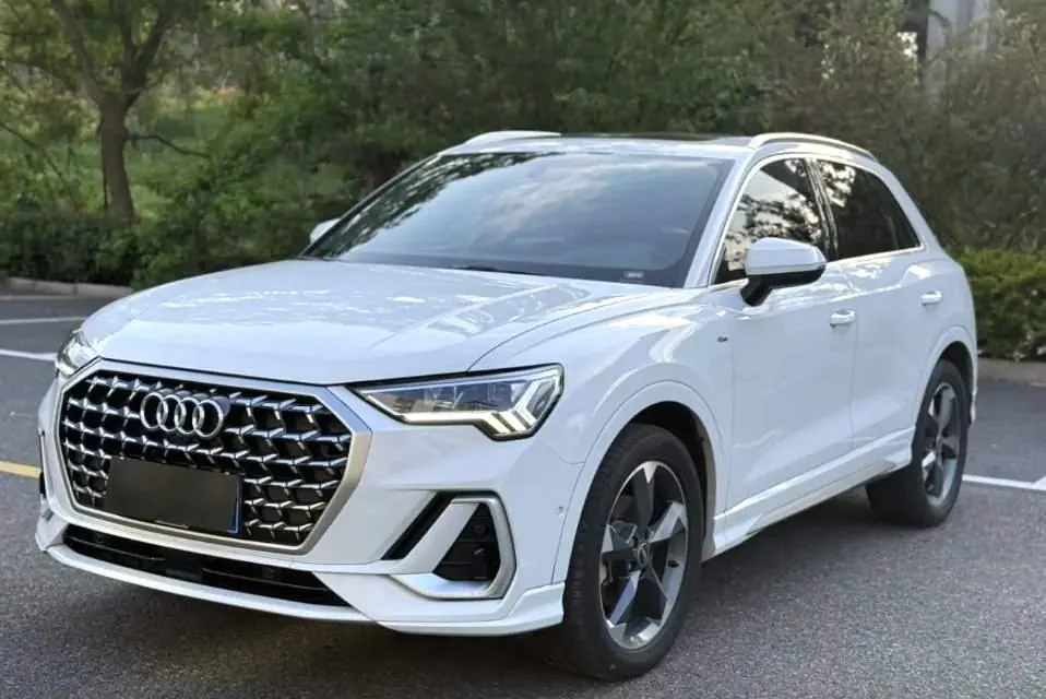 Audi 2024 Q3 1.5TFSI 35TFSI Fashion Dynamic Automatic - View 1