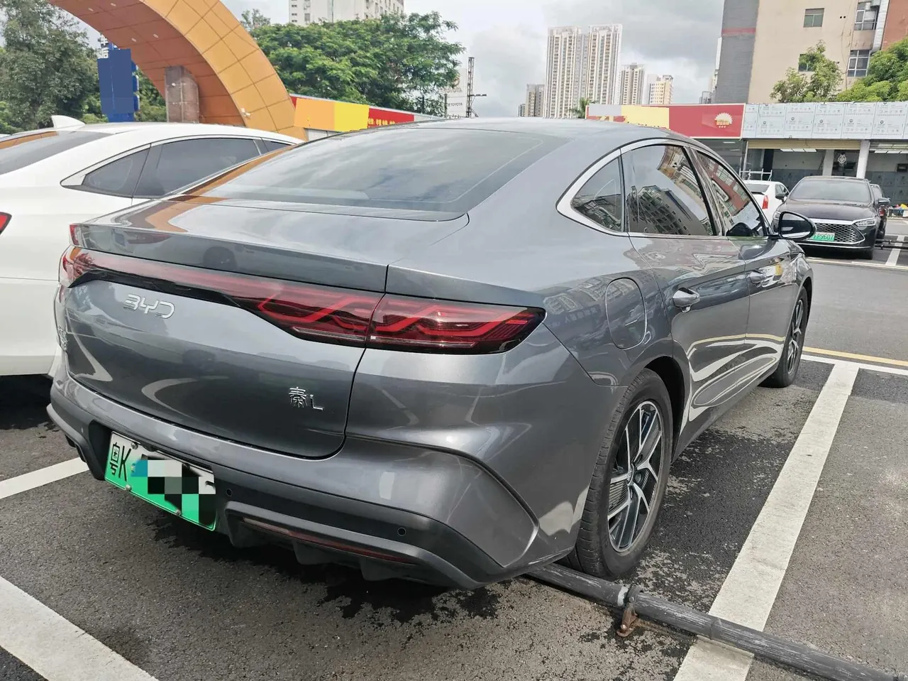 BYD 2024 Qin L DM-i 1.5 stepless 80KM Exceed automatic gear 2