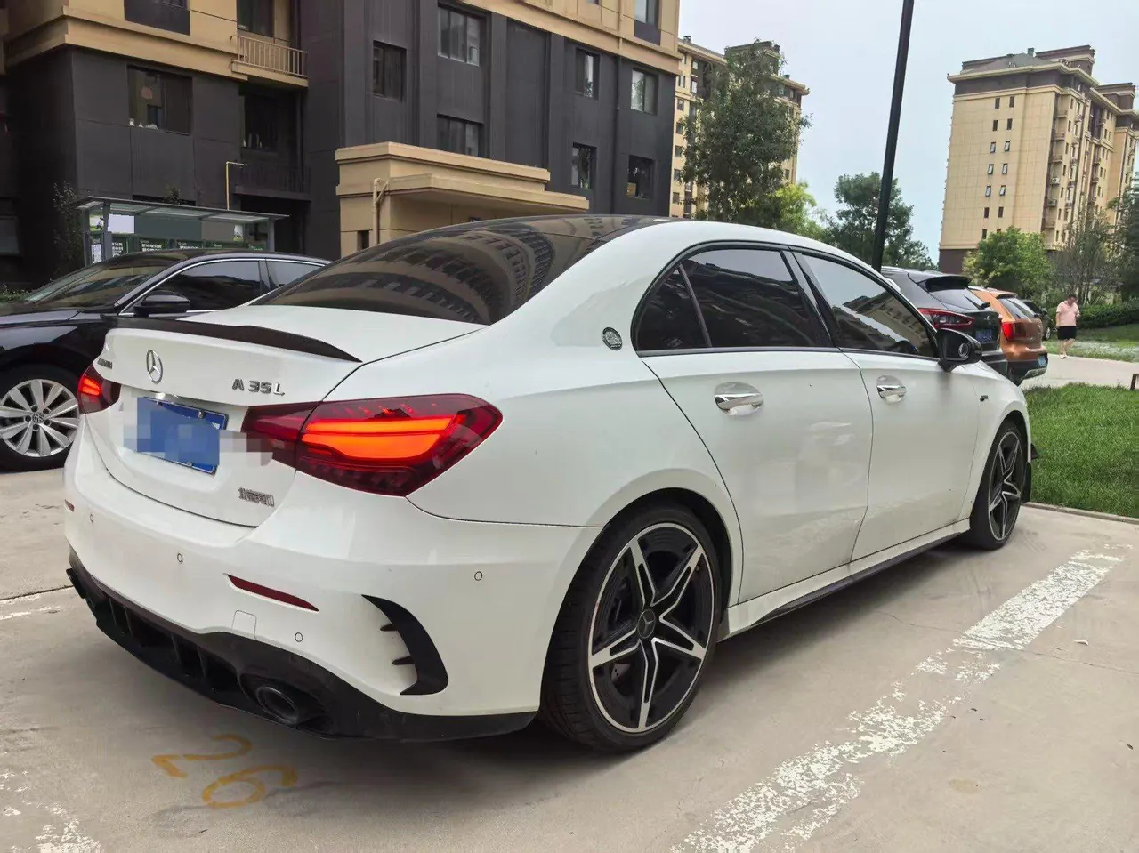 Mercedes Benz Class A AMG 2024 A 35 L AMG 4MATIC 48V 2.0T (modified) automatic gear 2