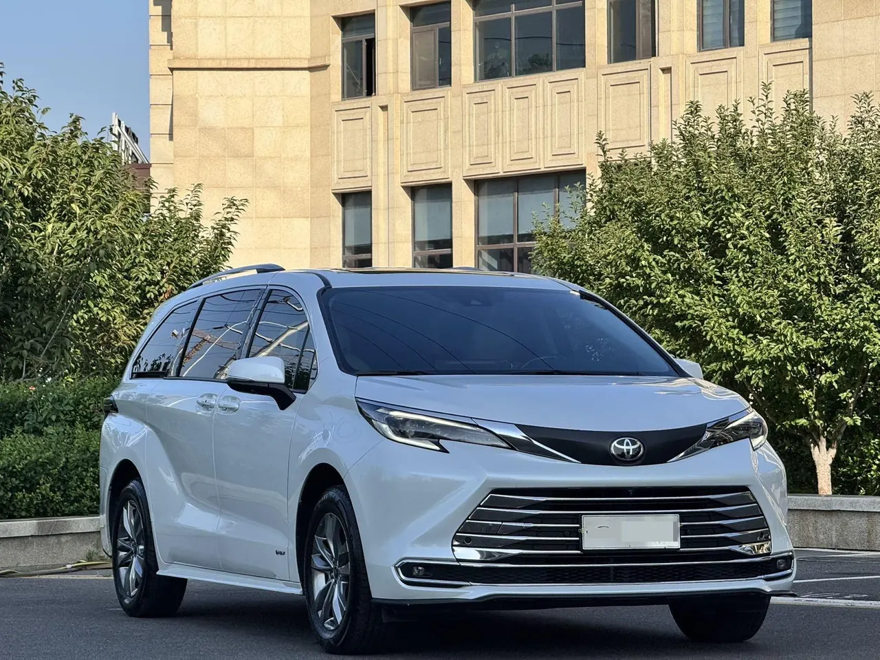 Toyota 2024 Sana 2.5 Stepless Comfort Edition Automatic Gear 3