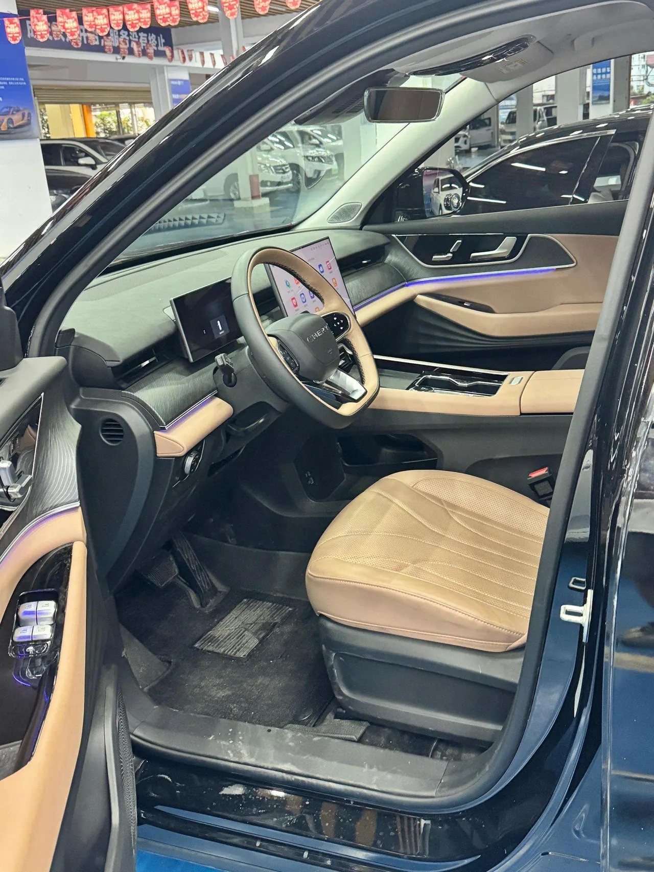 Chery 2024 Ruihu 8 L 2.0T Two-Drive Standard Edition 5-seat Automatic Gear 3