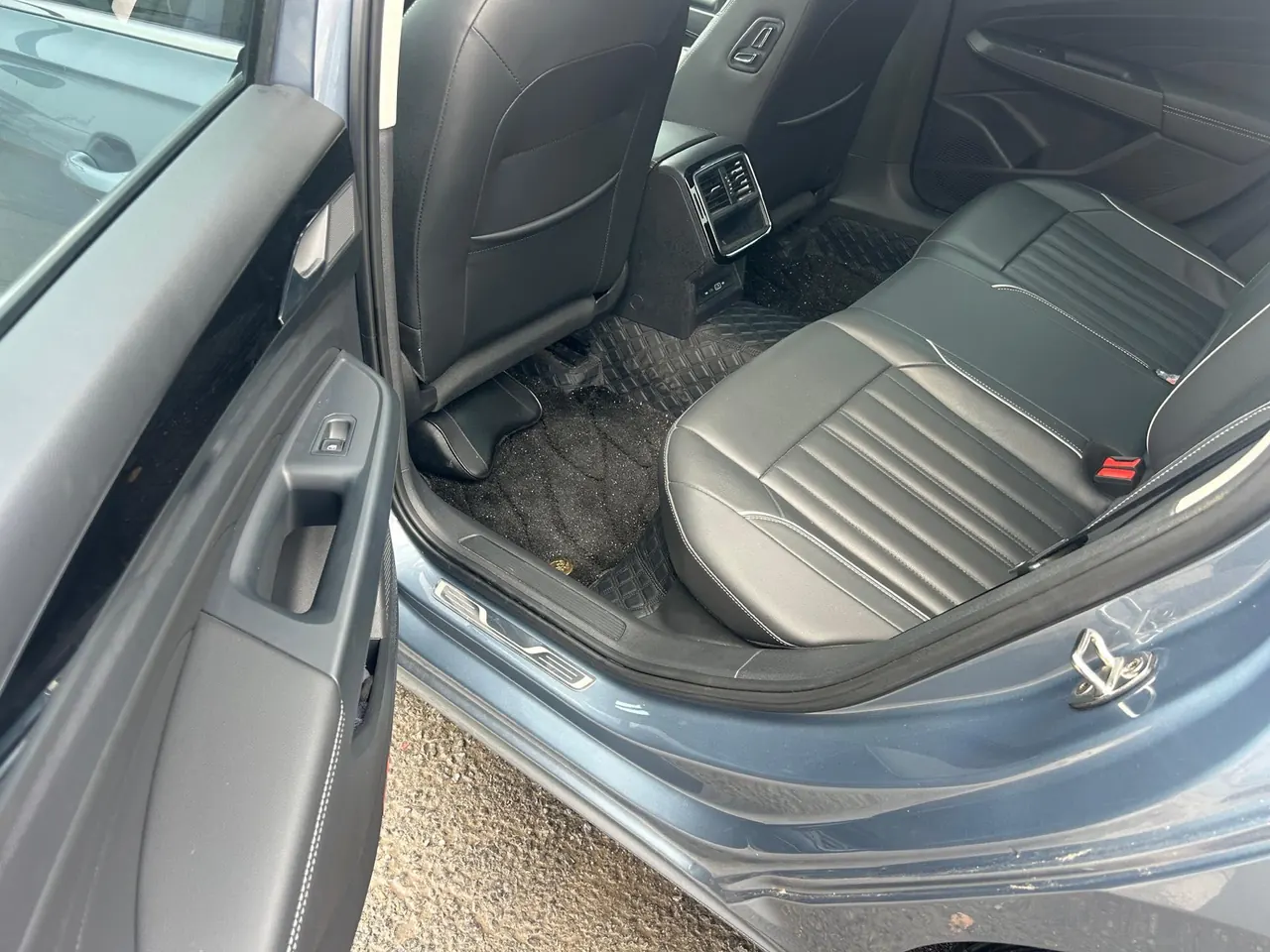 Volkswagen 2022 Passat 2.0TSI 330TSI Star Elite Edition Automatic Gear 4