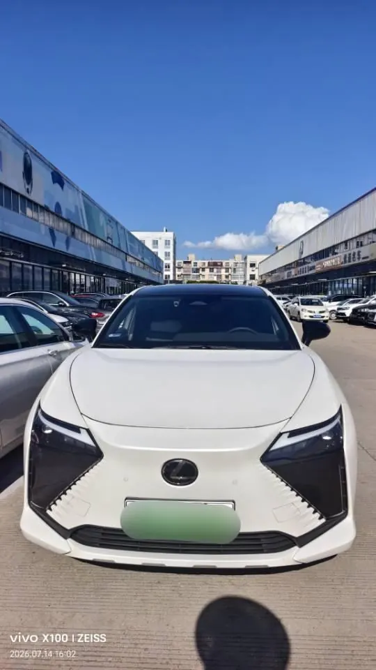 Lexus RZ New Energy (Imported) 2023 RZ 450e Four-wheel Drive Vertical Edition Automatic Gear 2