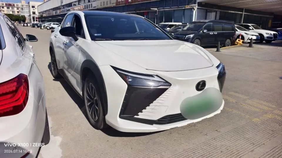 Lexus RZ New Energy (Imported) 2023 RZ 450e Four-wheel Drive Vertical Edition Automatic Gear 3