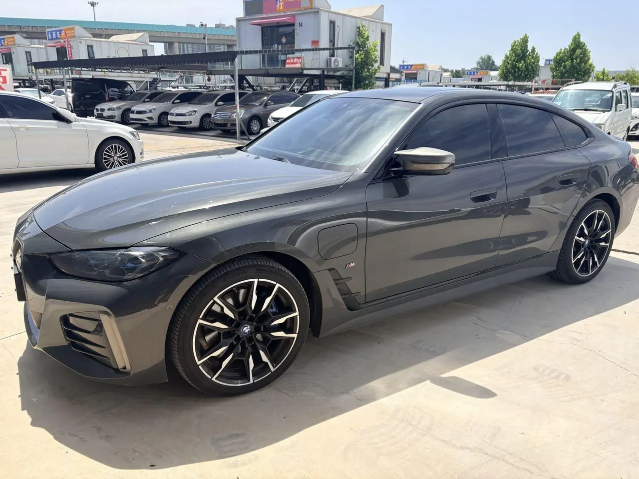 Открыть галерею: BMW i4 (Imported) 2023 i4 M50 M50 Automatic Gear