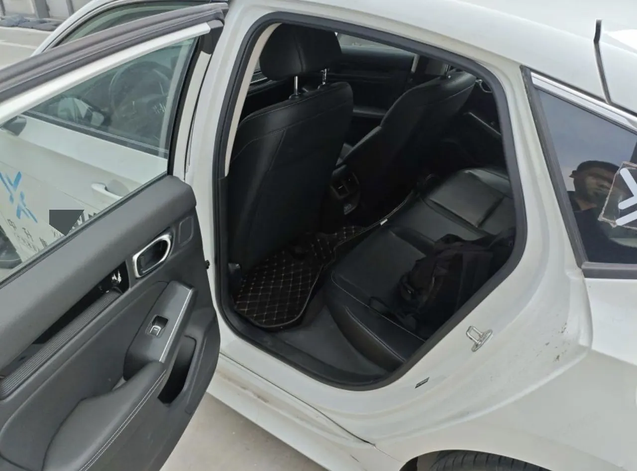 Honda 2023 model grid HATCHBACK e:HEV 2.0 stepless sharp deluxe automatic gear 3