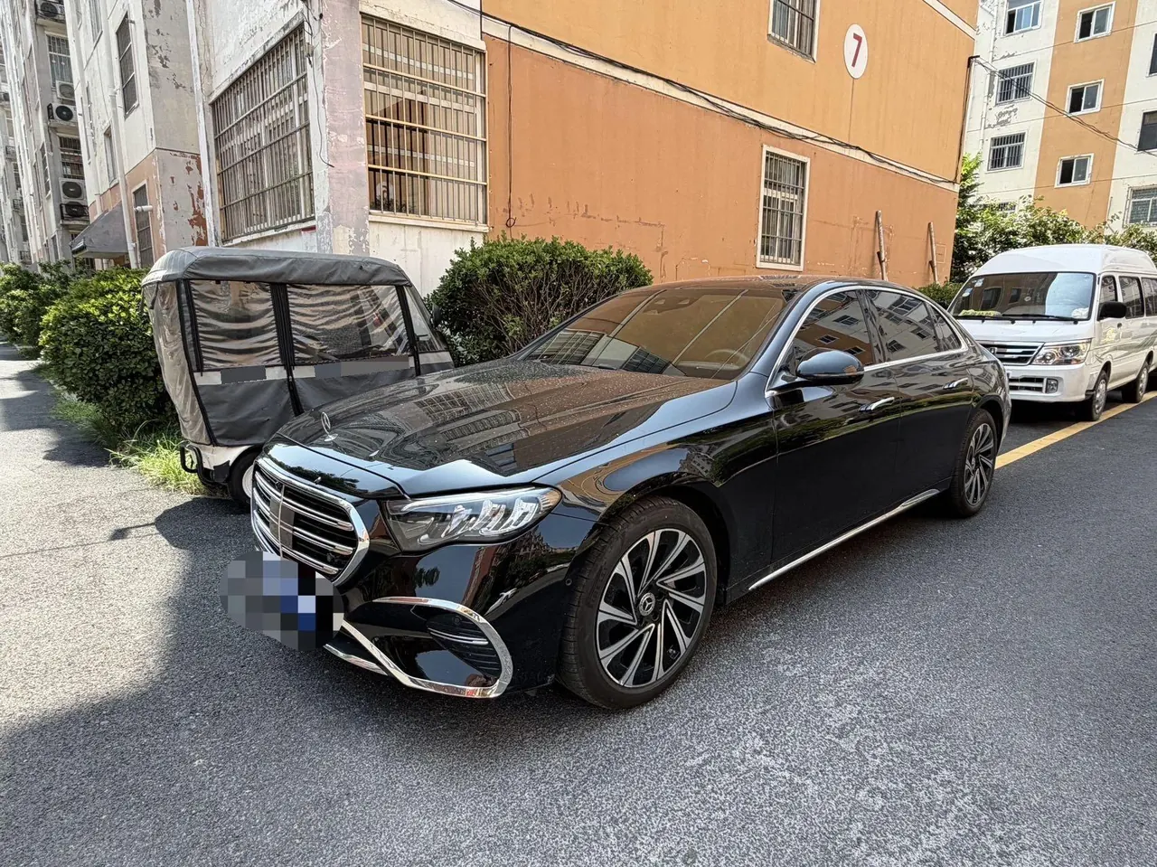 Mercedes Benz E Class 2025 E 300 L 48V 2.0T Luxury Automatic Gear - View 1