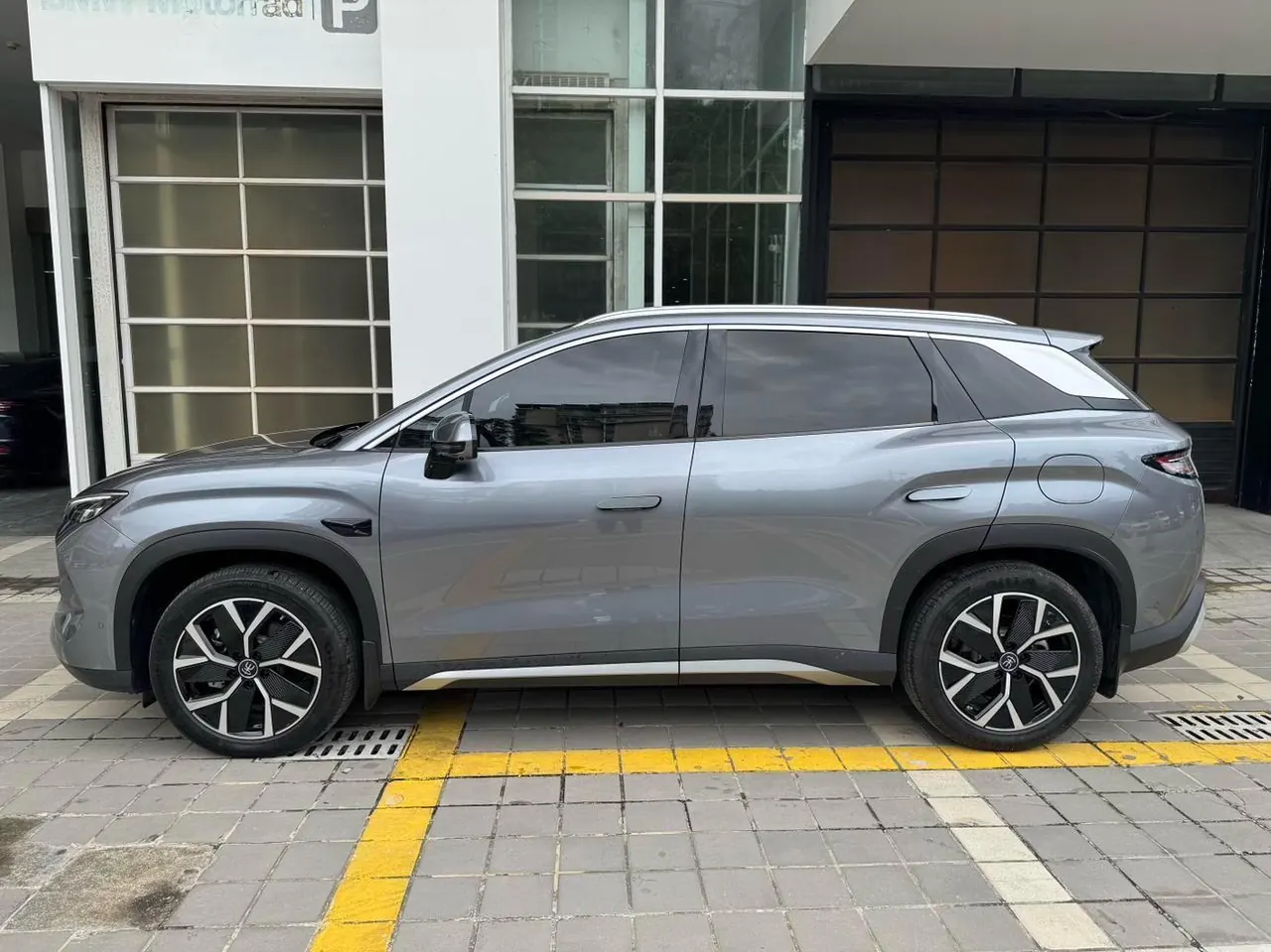 BYD 2025 Song L DM-i 1.5 Stepless Smart Driving Edition 160km Exceed Automatic Transmission 2