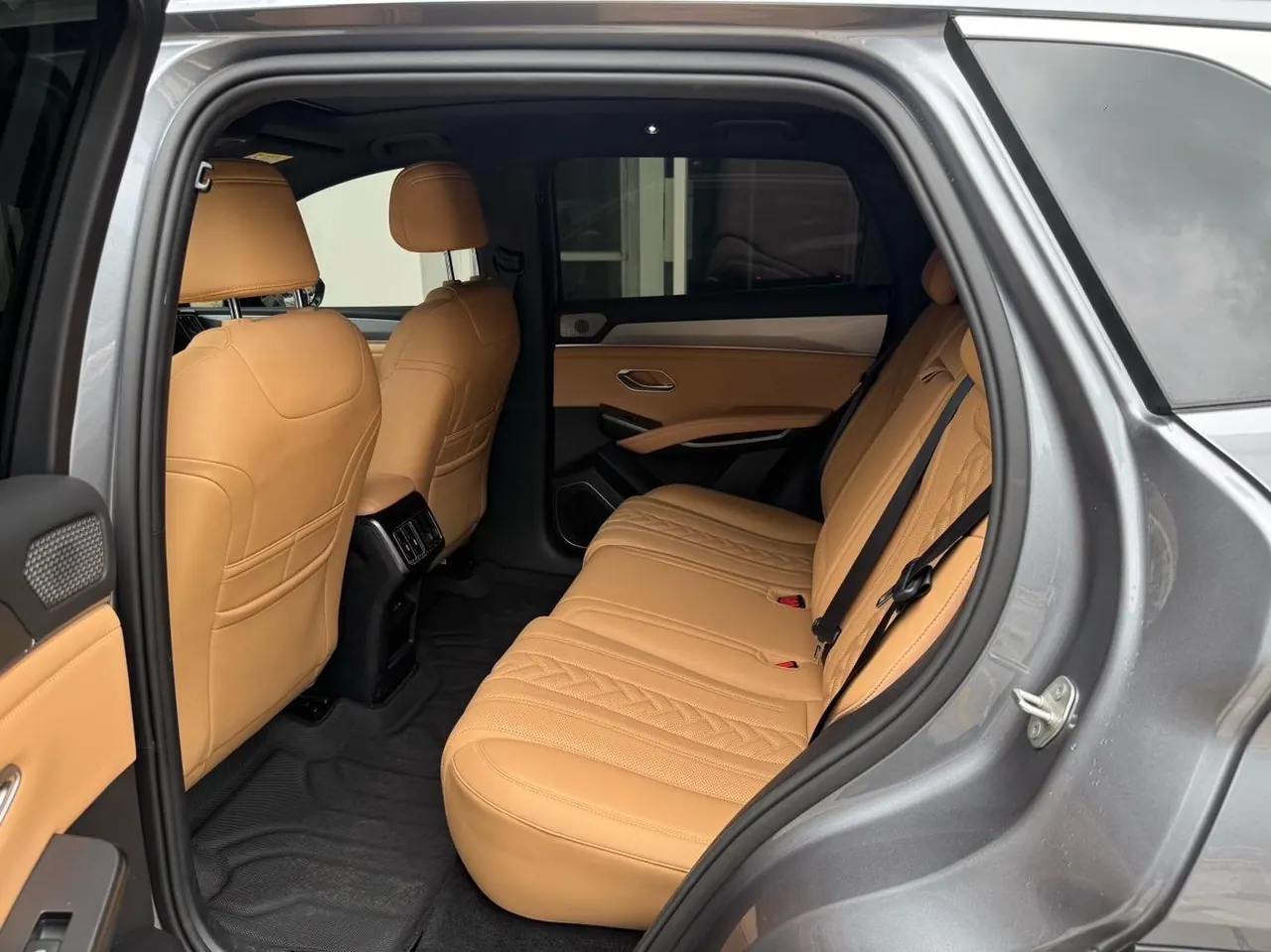 BYD 2025 Song L DM-i 1.5 Stepless Smart Driving Edition 160km Exceed Automatic Transmission 7
