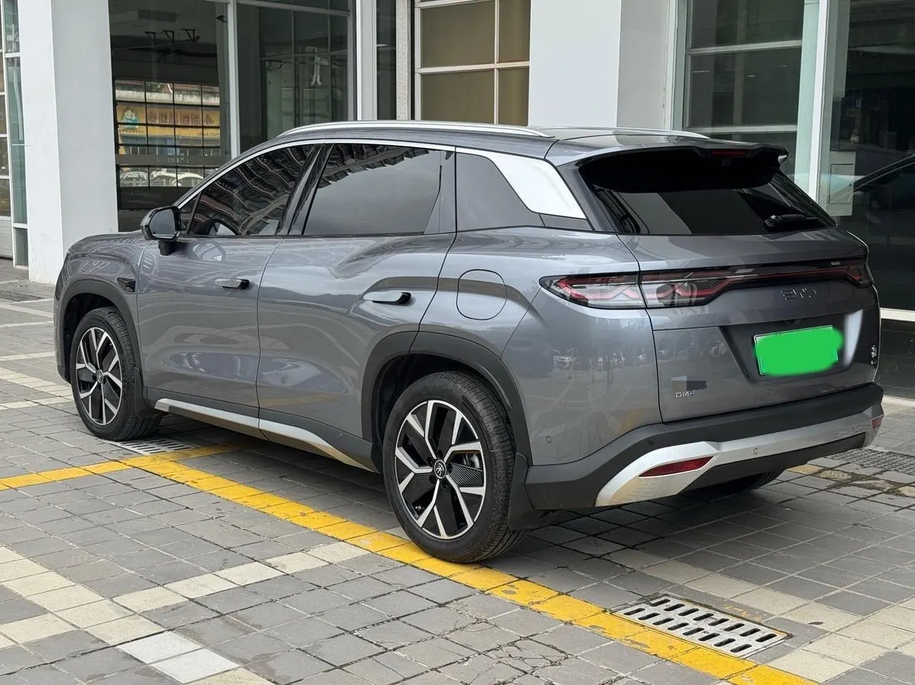 BYD 2025 Song L DM-i 1.5 Stepless Smart Driving Edition 160km Exceed Automatic Transmission 9
