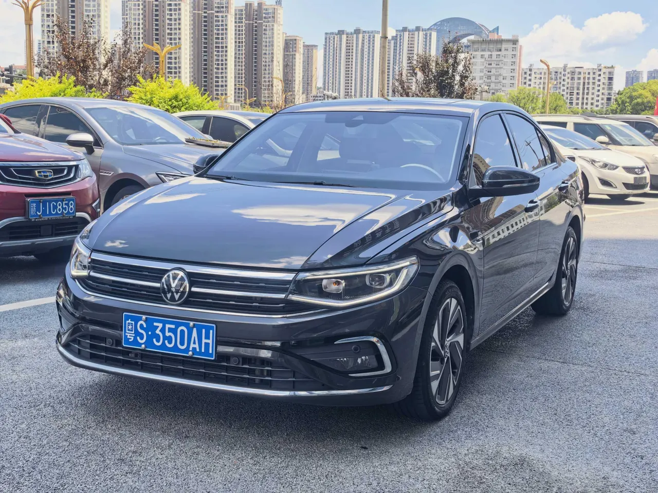 Open image lightbox: Volkswagen 2023 Bora 1.5TSI 300TSI Zunxing Edition Automatic Gear
