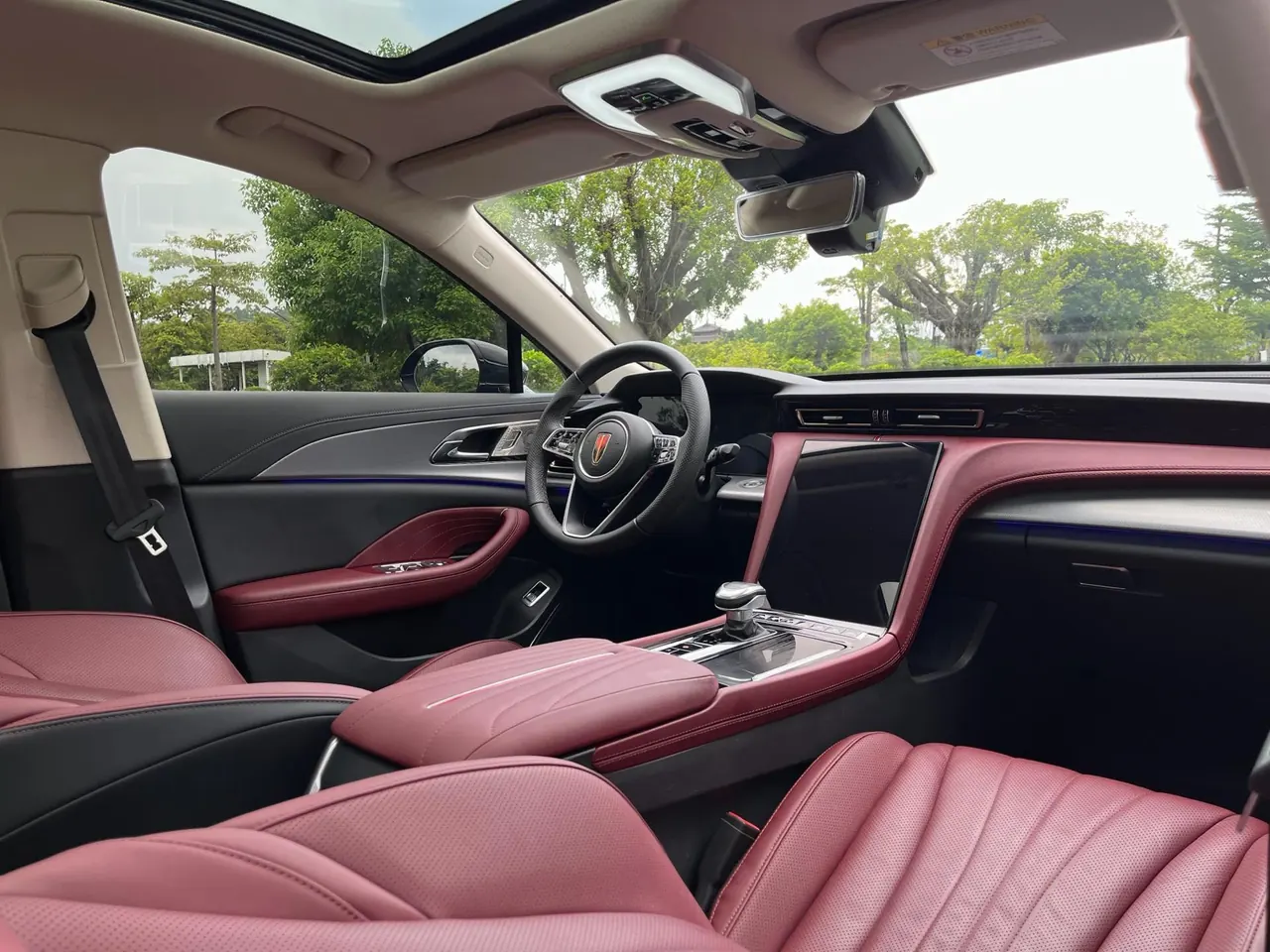 HongQi 2024 H5 2.0T Zhilian Qi Chang Edition Automatic Gear 15
