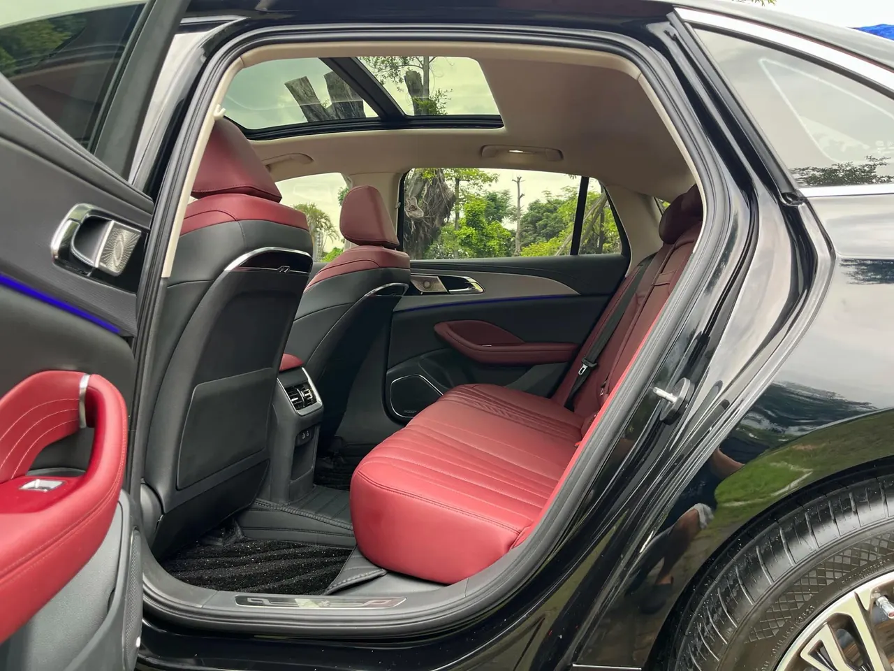 HongQi 2024 H5 2.0T Zhilian Qi Chang Edition Automatic Gear 3