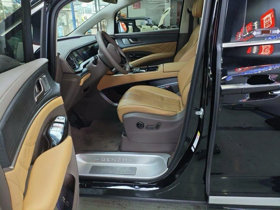 Denza 2022 Denza D9 DM-i 1.5T stepless 970 four-wheel drive flagship automatic gear 3