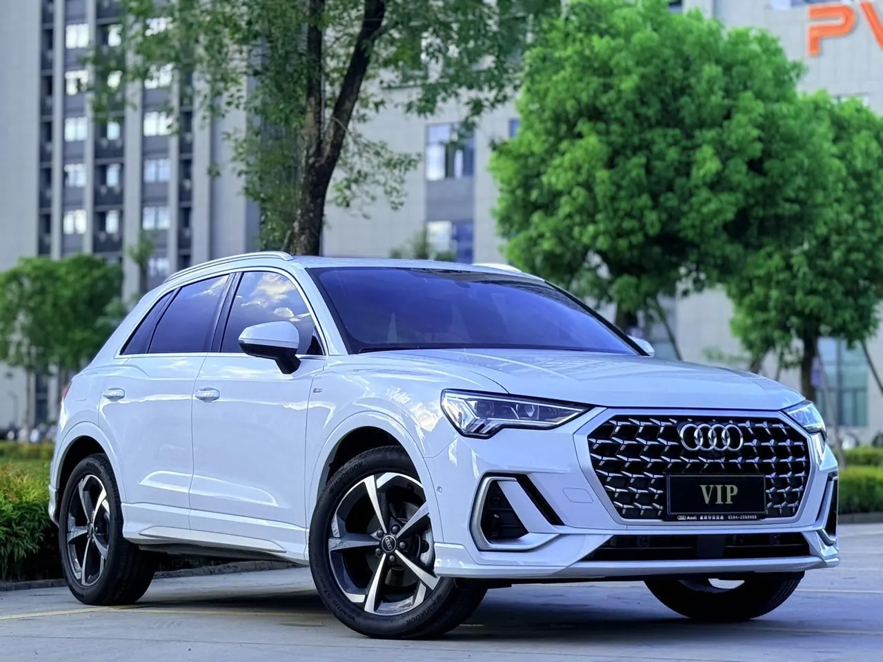 Audi 2024 Q3 1.5TFSI 35TFSI Fashion Dynamic Automatic 3