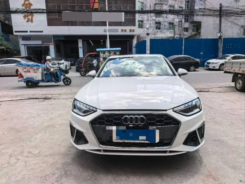 Audi 2020 A4L 2.0TFSI 40TFSI Fashion Dynamic Automatic 2