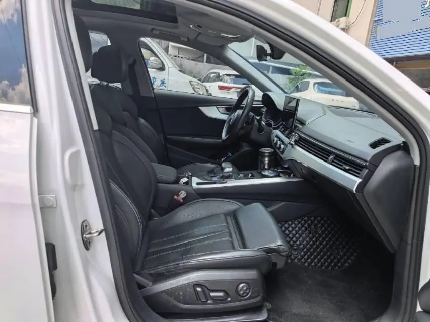 Audi 2020 A4L 2.0TFSI 40TFSI Fashion Dynamic Automatic 3