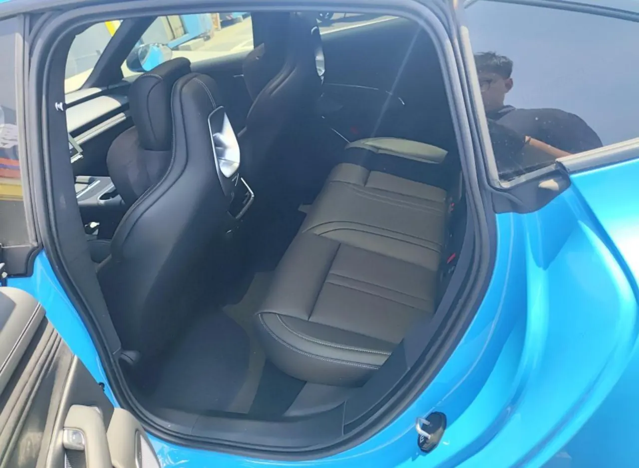 MI 2026 SU7 Standard Edition Automatic Gear 4