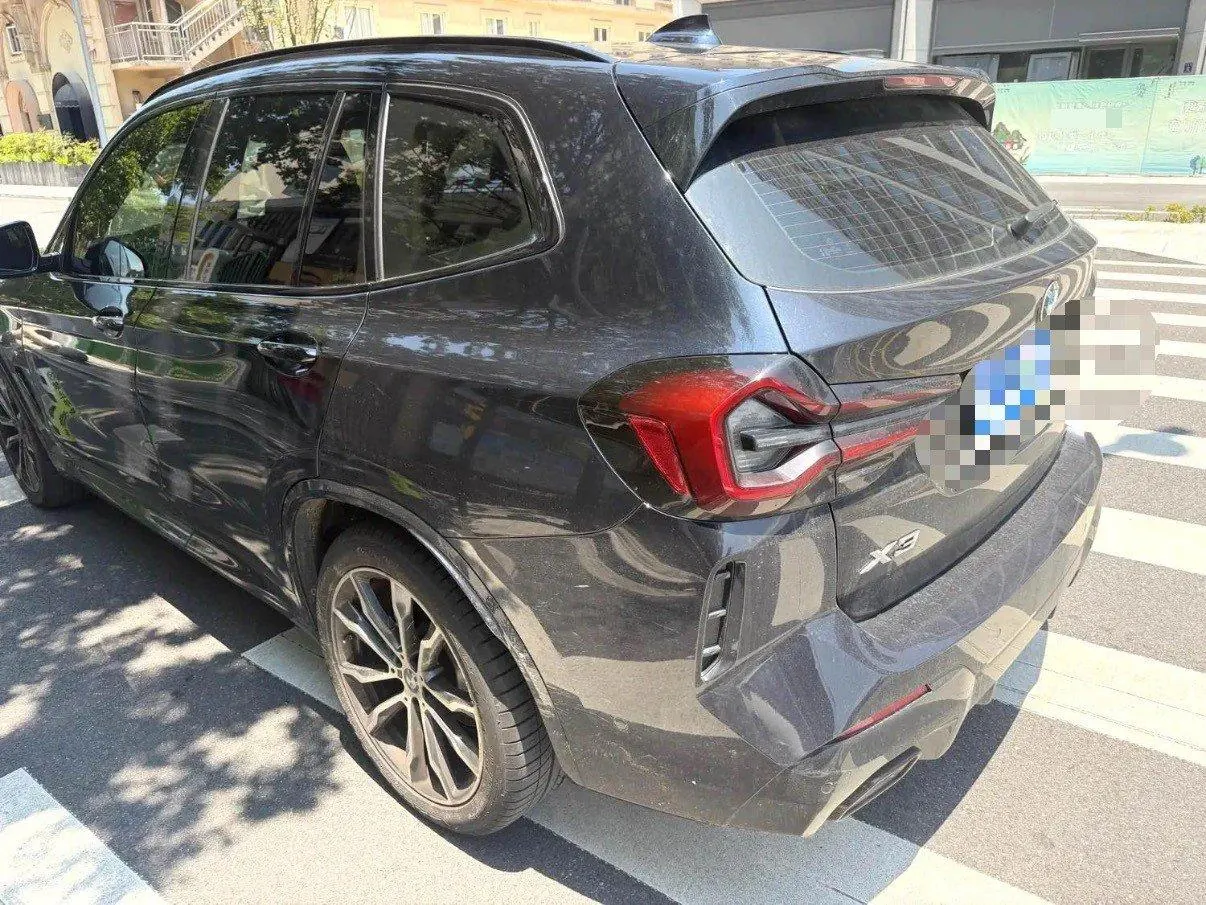 BMW 2023 X3 xDrive30i 2.0T Leading M Obsidian Night Suit Automatic Gear 4