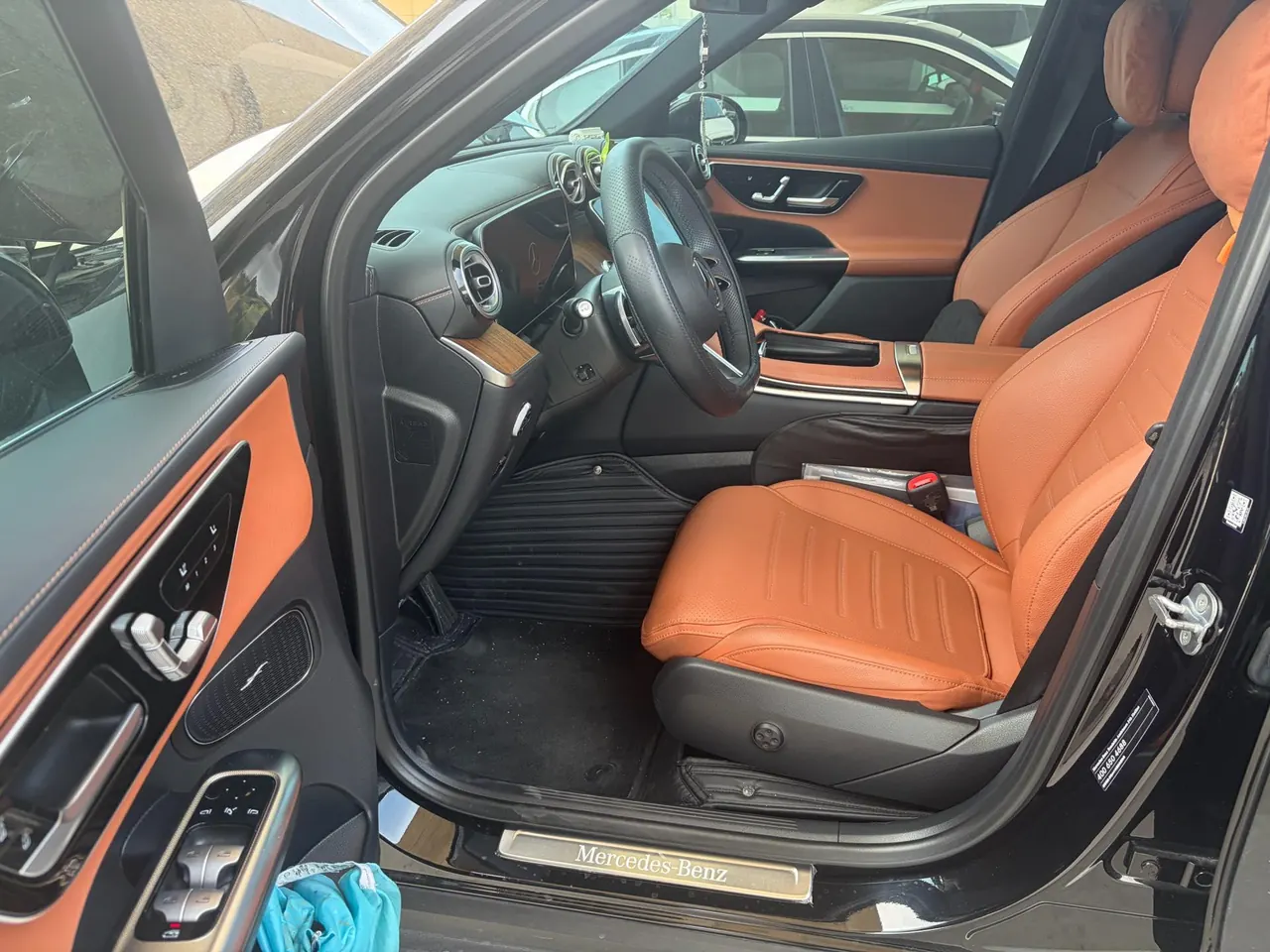 Mercedes Benz 2023 GLC 300 L 4MATIC 48V 2.0T dynamic 7-seat automatic gear 5
