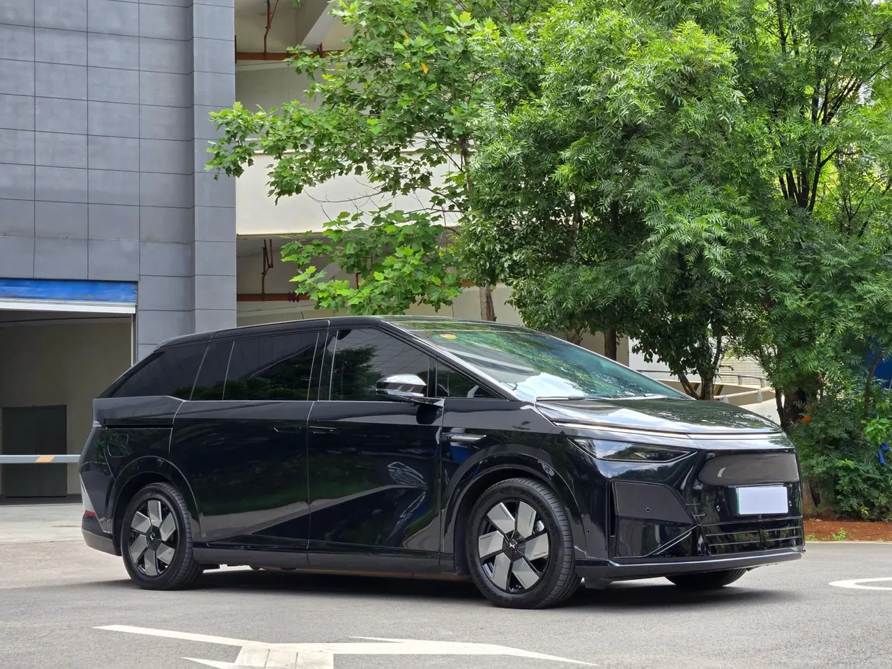 Xpeng 2026 X9 1602 Ultra Automatic 3