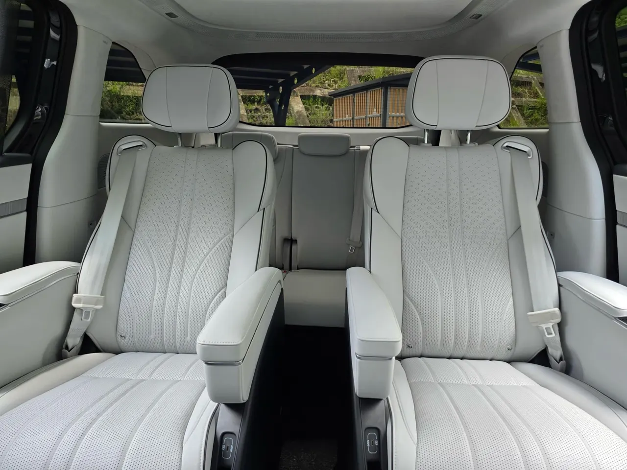 Xpeng 2026 X9 1602 Ultra Automatic 9