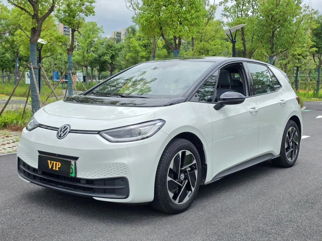 Volkswagen 2026 ID. 3 Smart Extremely Intelligent Automatic Gear - View 1
