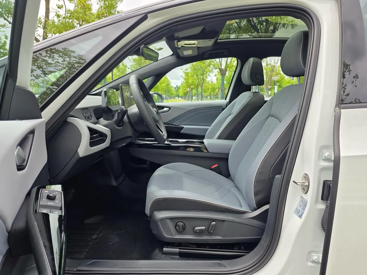 Volkswagen 2026 ID. 3 Smart Extremely Intelligent Automatic Gear 5