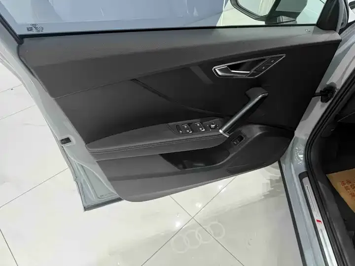 Audi Q2L 2022 35 TFSI Fashion Dynamic 8