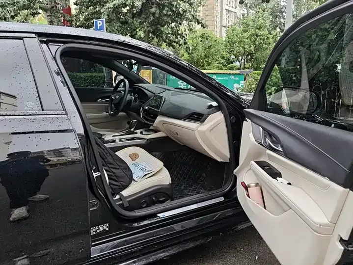Cadillac CT4 2023 25T Luxury Edition 8