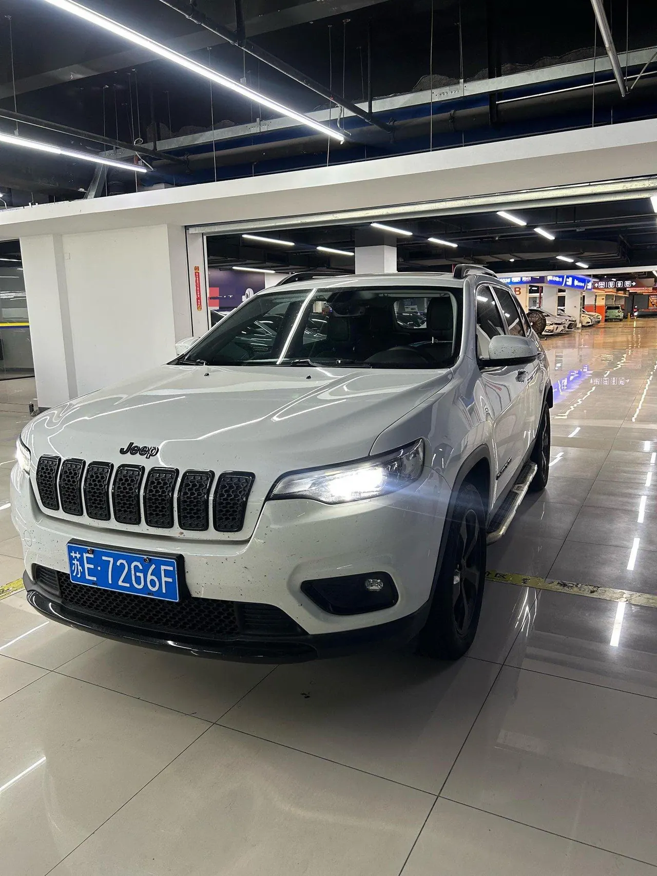 打开图片灯箱:Jeep 2020 free light 2.0T four-wheel drive nighthawk version automatic gear