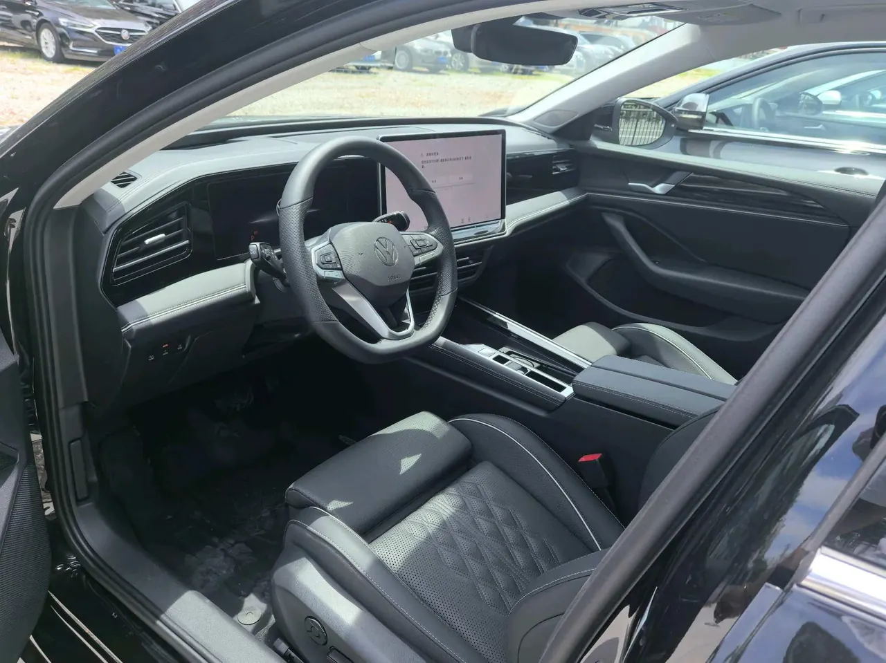 Volkswagen 2024 Magotan 2.0TSI 380TSI Premium Edition Da Mai Bag Automatic Gear 4