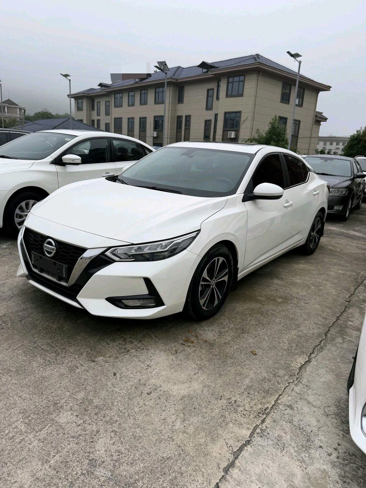 Open image lightbox: Nissan 2022 Sylphy 1.6 Stepless XL Pleasant Edition Automatic Gear