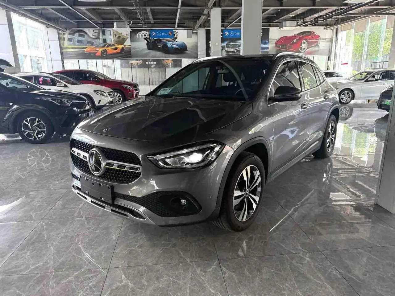Mercedes Benz 2020 GLA 200 1.3T automatic gear - View 1