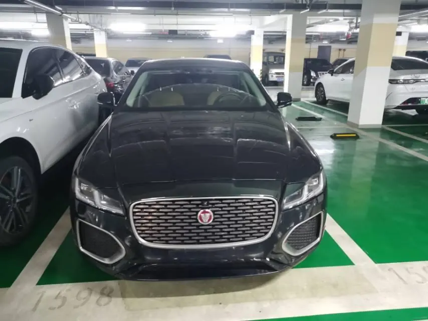 Jaguar 2024 XFL 2.0T P 12500.00g Drive Enjoy Deluxe Edition Automatic Gear 2