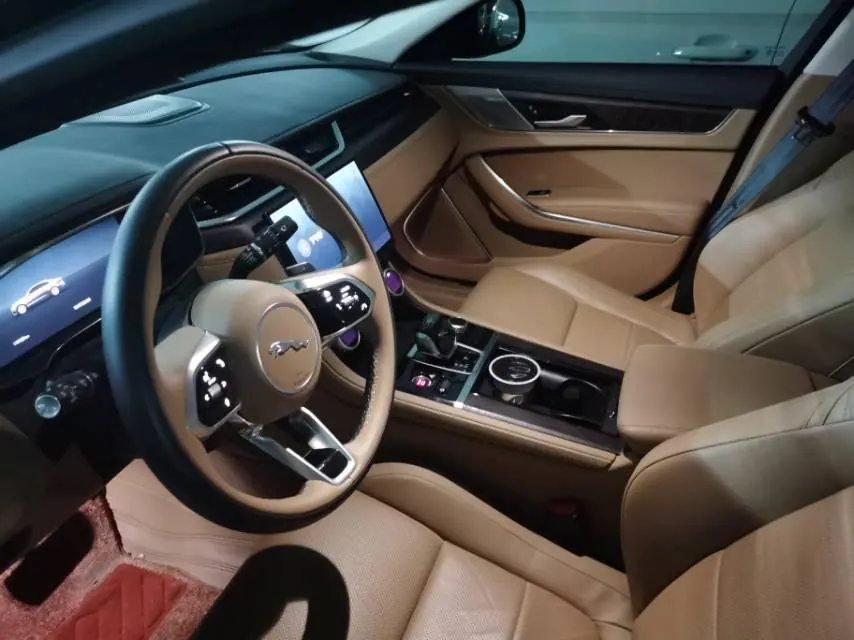 Jaguar 2024 XFL 2.0T P 12500.00g Drive Enjoy Deluxe Edition Automatic Gear 4