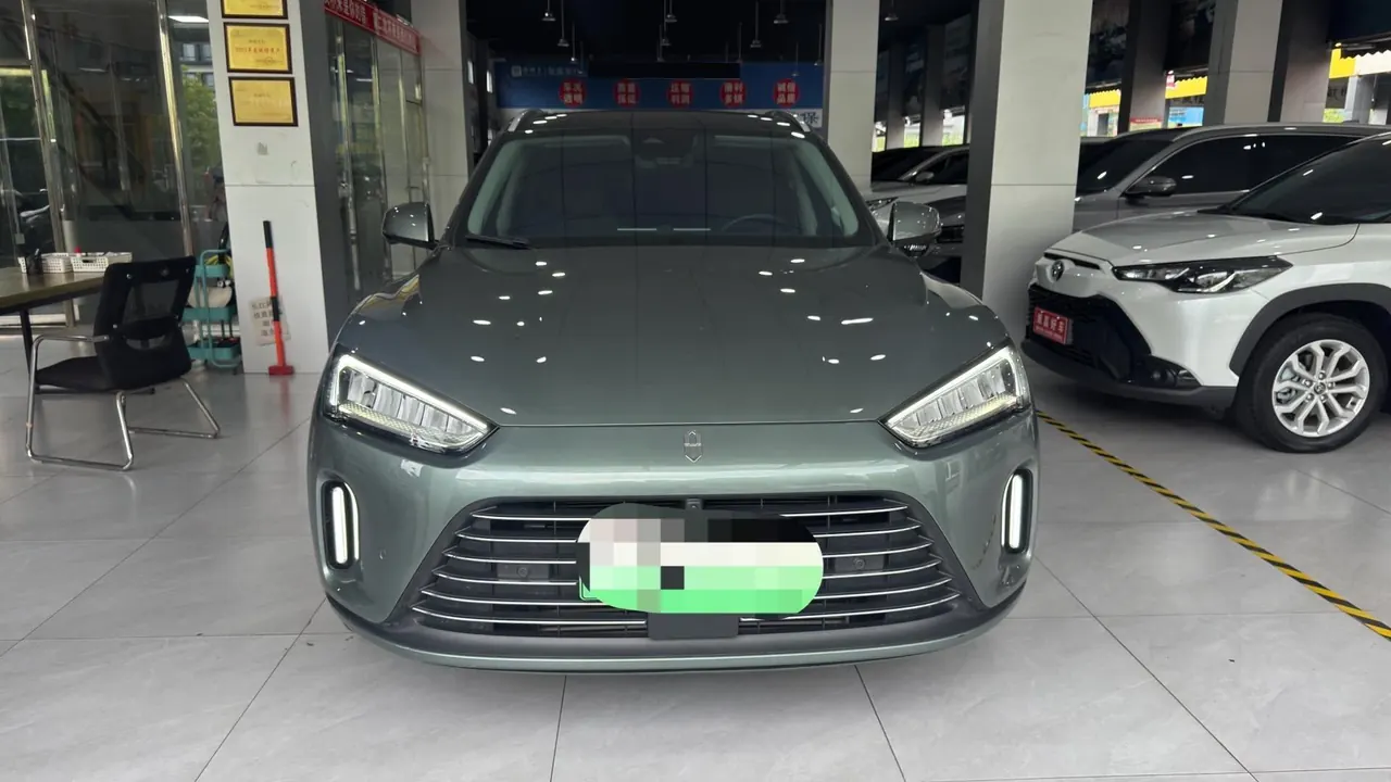 AITO 2022 AITO M5 1.5T Four-wheel Drive to Achieve Automatic Gear 2